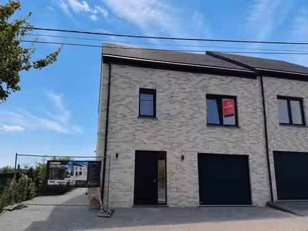 nouvelle construction 3 façades –peb a