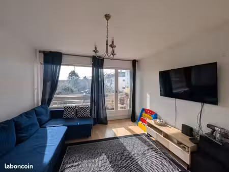 appartement 3 pièces de 74 m² - besançon (les cras)