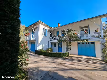 maison - 6 pièces - 185m² - avec grand terrain