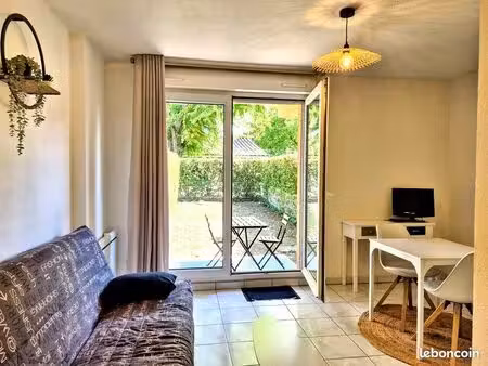 joli appartement t1 meublé rénové avec jardin