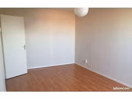 studio 1 pièce 26 m²