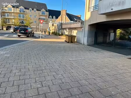 résidence le cambridge location à l année place de parkin plein centre de plérin sur mer