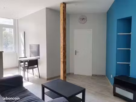 f2 meublé place chavanelle