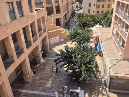 toulon centre ville/port/mayol studio meublé et équipé