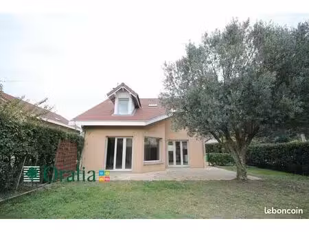 villa 5 pièces 114 m²