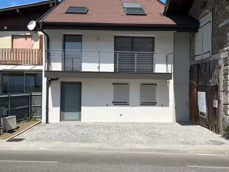 location maison de village meublé entièrement rénovée – 120 m² – jardin  balcon et garage