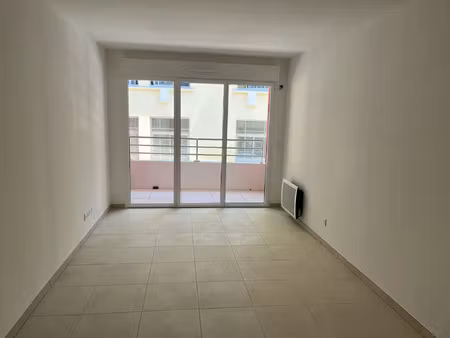 location appartement 1 pièce 32 m² à marseille 10 (13010)