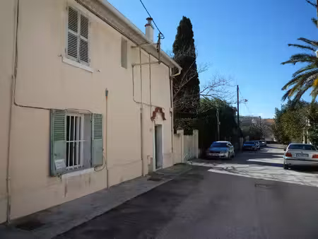 location appartement 2 pièces 35 m² à toulon (83200)