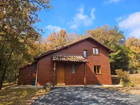 chalet de 3 chambres sur un golf près de souillac