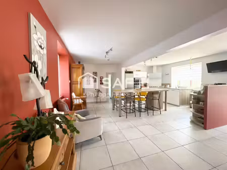 grande longère 280m2 + nombreuses dépendances