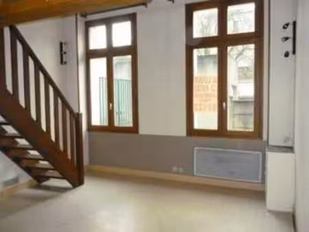 location appartement 2 pièces à caen (14000) : à louer 2 pièces / 33m² caen