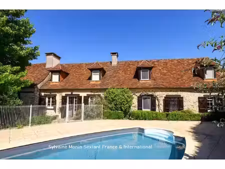 propriété de caractère en pierre avec piscine et grange  alliant charme de l'ancien et...
