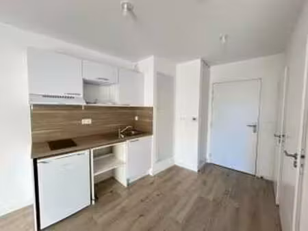 location appartement 2 pièces à brest (29200) : à louer 2 pièces / 43m² brest