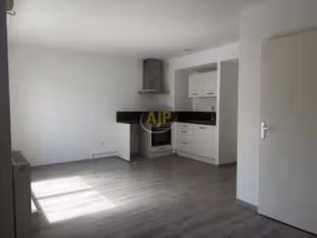 location appartement 2 pièces à nantes tortière (44000) : à louer 2 pièces / 44m² nantes t