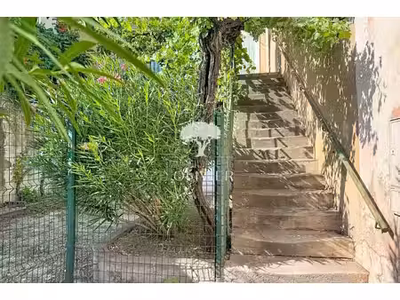 apt ? grand duplex avec 222 m² de garages  terrasses et jardin