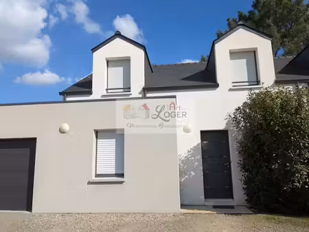 location maison 4 pièces 83 m² à carquefou (44470)  1 090 €