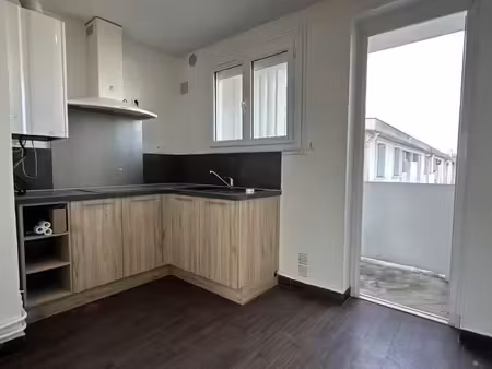 appartement t3 rénové - le passage- 55.29 m²
