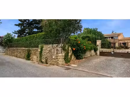 st quentin la poterie villa avec piscine - un cadre de vie méditéranéen privilégié