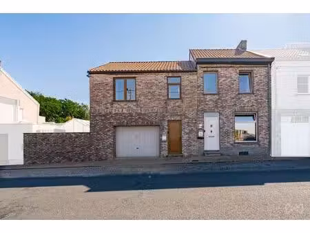 immeuble de rapport à vendre à rue jules ruhl 175 mont-sur-marchienne (vbe54349)