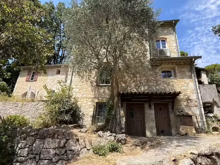 vence - dans un quartier privilégié proche du centre-ville