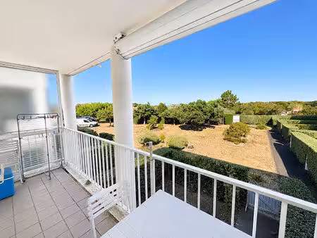 vente appartement 2 pièces  27.65m²  les sables
