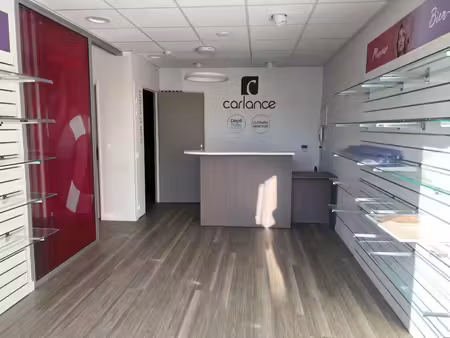 location commerce roquebrune sur argens 83520 120m²