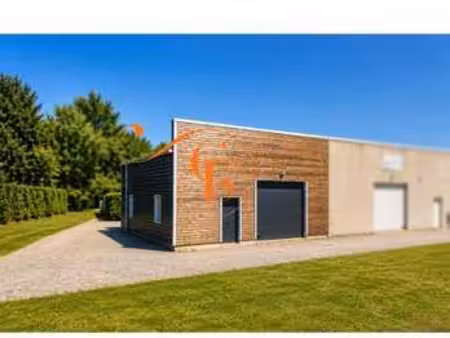 location bureaux et commerces à saint-mars-de-coutais (44680) : à louer / 102m² saint-mars