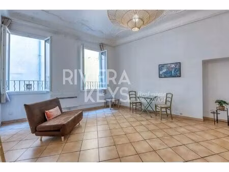 vieux nice : appartement 2-pièces entièrement rénové