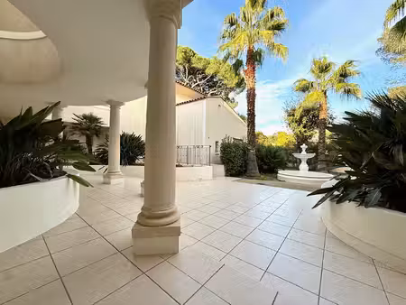 prestigieux 4 pièces de 130 m² avec terrasse sur le toit golfs saint-raphaël