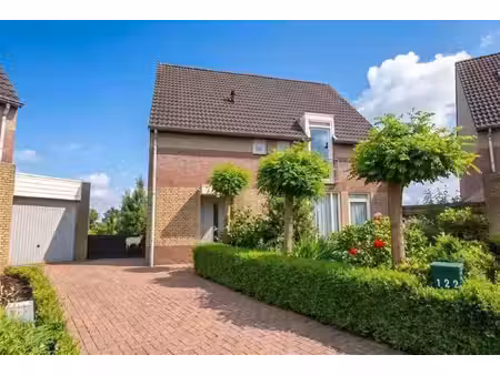 huis te koop in weelde met 4 slaapkamers