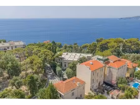 cap d’ail–villa à 5 minutes à pied de la plage de la mala  du centre-ville et à 5 minutes.