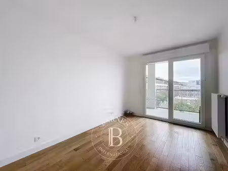 location appartement 2 pièces 40.27 m² à courbevoie (92400)  1 343 €