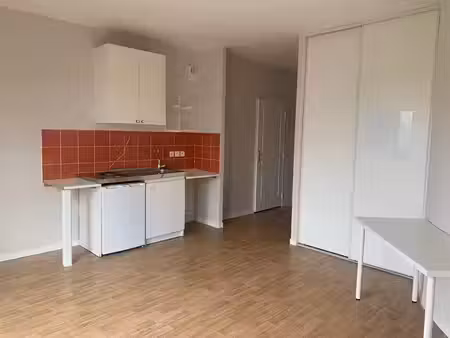 dijon - appartement 1 pièce à louer - 27m2 - 430 € cc - réf: cb-dij-927 - bourse immobiliè