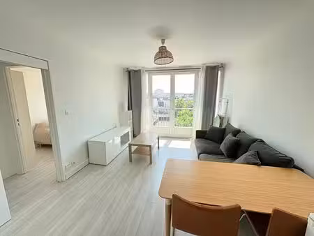 location appartement 2 pièces  31.60m²  nanterre
