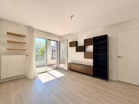 vente appartement 2 pièces  40.00m²  nanterre