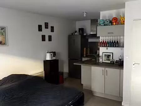 location appartement 1 pièce  31.70m²  nantes