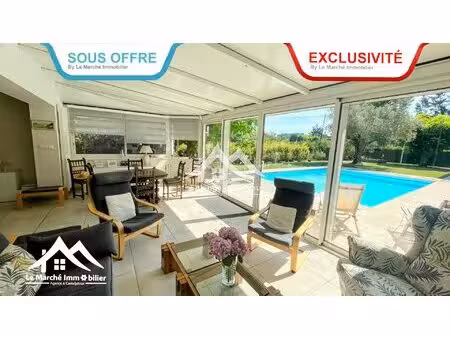exclusivité maison rénovée  4 chambres et piscine chauffée casteljaloux