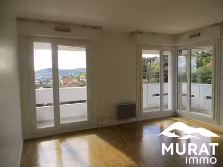 appartement t3 lumineux à la limite de clermont-ferrand / chama