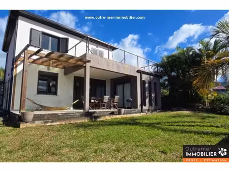 vente maison 6 pièces 110 m² à saint benoit (97470)  349 800 €