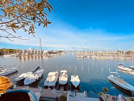 superbe vue pour cette marina p2 cabine le grau du roi port camargue