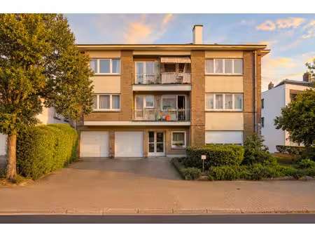 rez-de-chaussée à vendre avec garage et terrasse   jette (vbe54629)