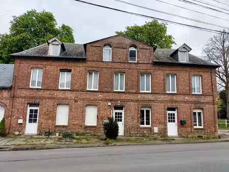 doudeville a vendre immeuble de rapport.