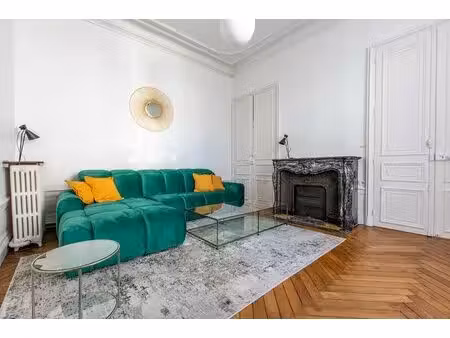 haussmannien d'exception de plain pied avec parking boulevard foch