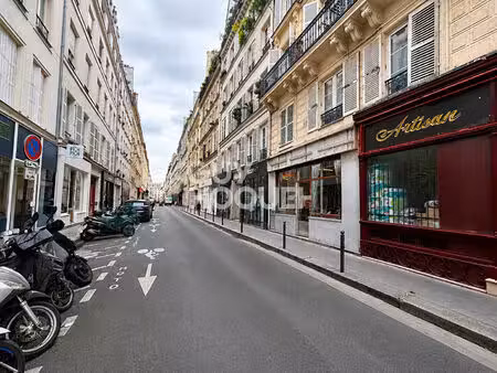 à louer ? local commercial avec vitrine ? paris 10?