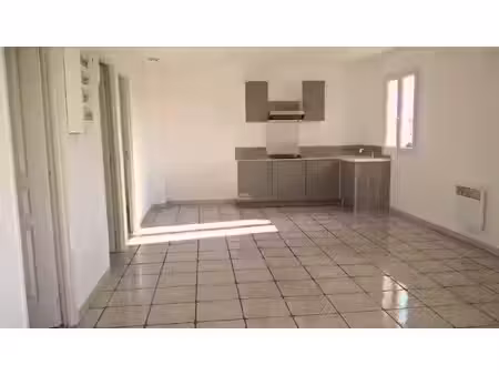 location appartement 3 pièces 54 m² à vedène (84270)