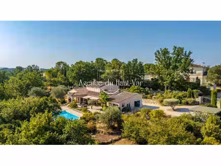 villa 230m2 avec piscine  et jolie vue