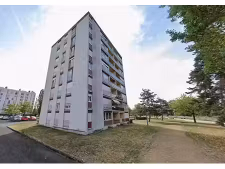appartement t2 de 57 m² avec balcon - isolation extérieure déjà financée