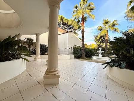 location appartement 4 pièces 129.5 m² à saint-raphael (83700)  2 400 €