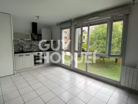 location appartement 1 pièce 33 m² à lyon 7 (69007)