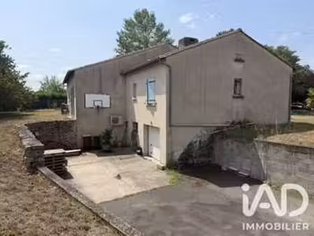 vente maison à barbezieux-saint-hilaire (16300) : à vendre / 130m² barbezieux-saint-hilair
